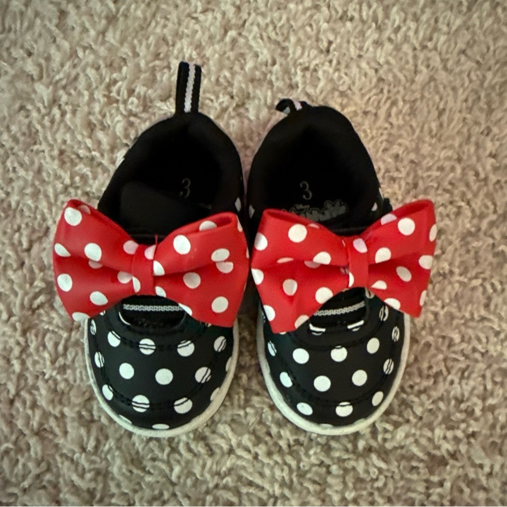 Disney Toddler Polka Dot Girls Minnie Mouse Shoes with Red Bow